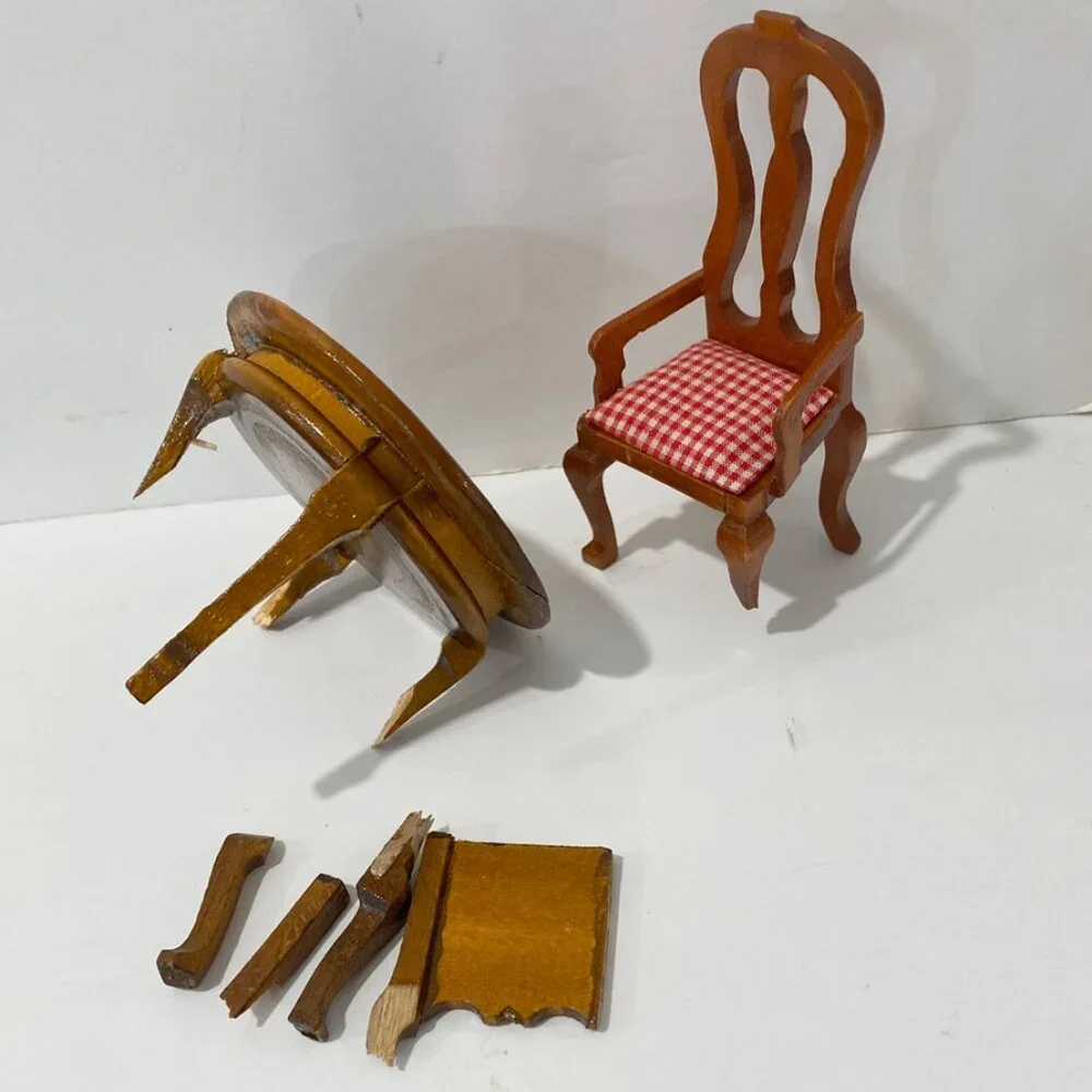 Dollhouse Furniture Three Hands Corp 5 Pc China Cabinet Buffet 3 Chair+ 2  Free - Picture 11 of 11